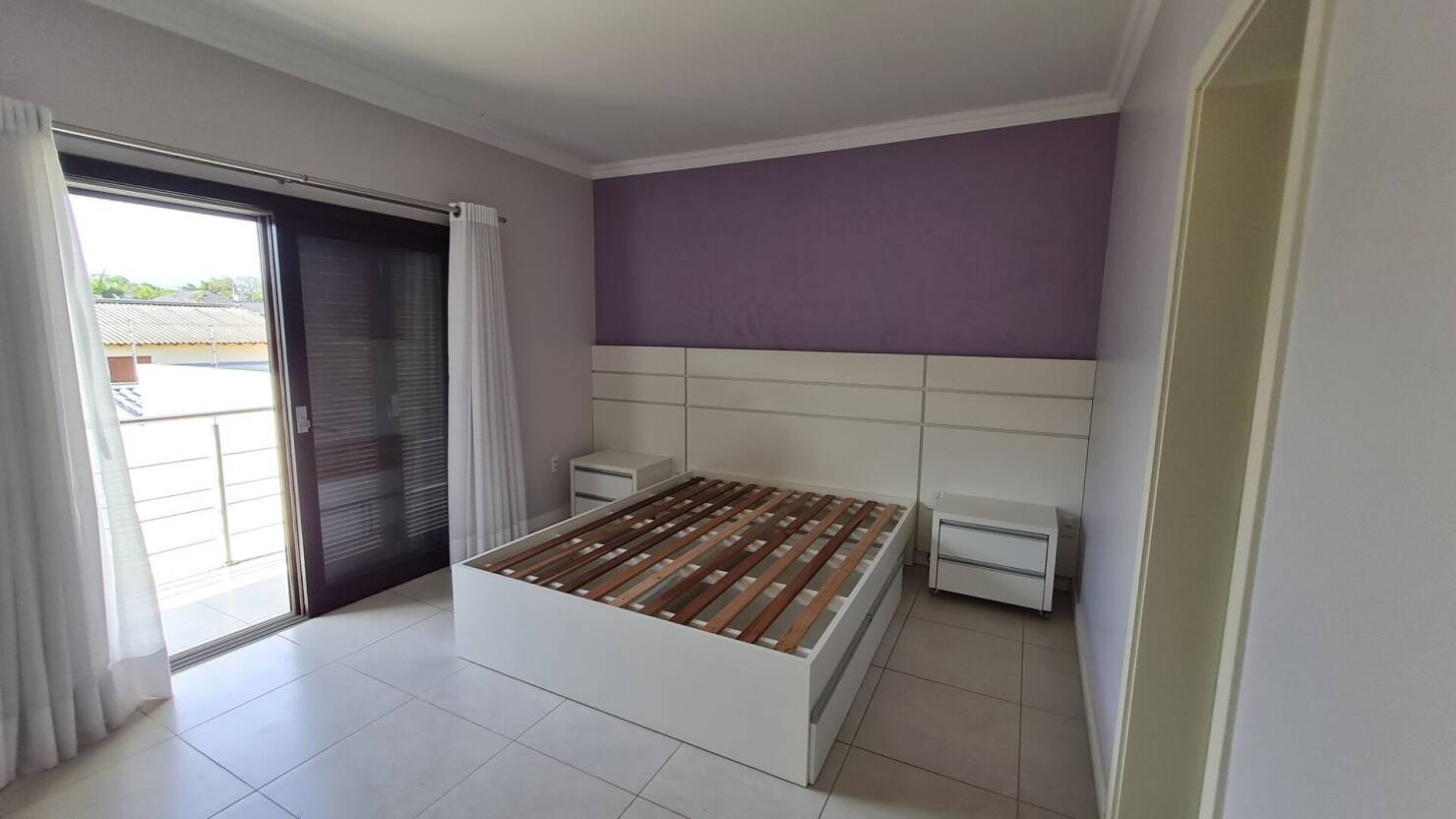 Casa, 3 quartos, 228 m² - Foto 1