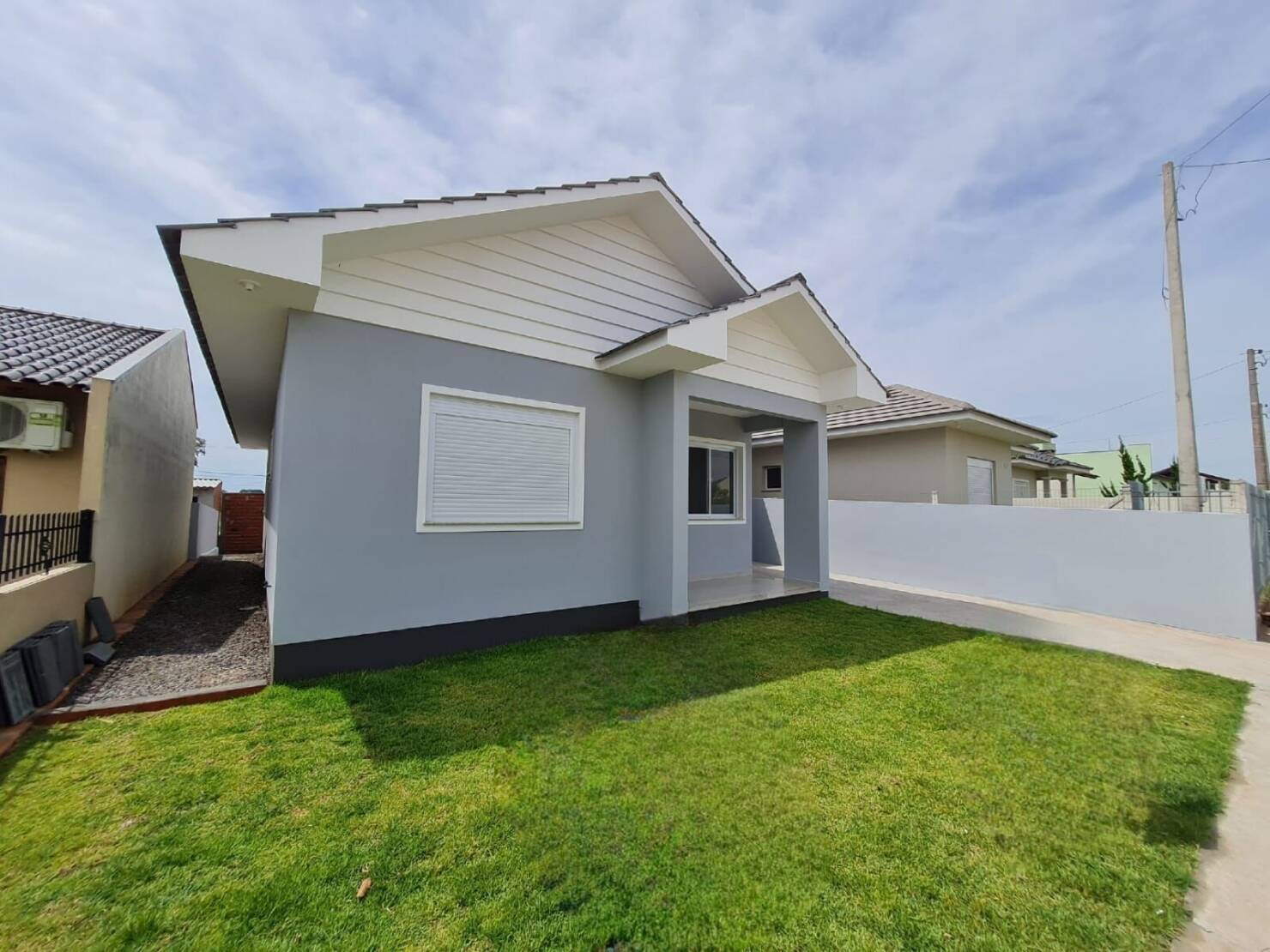Casa à venda com 3 quartos, 102m² - Foto 2