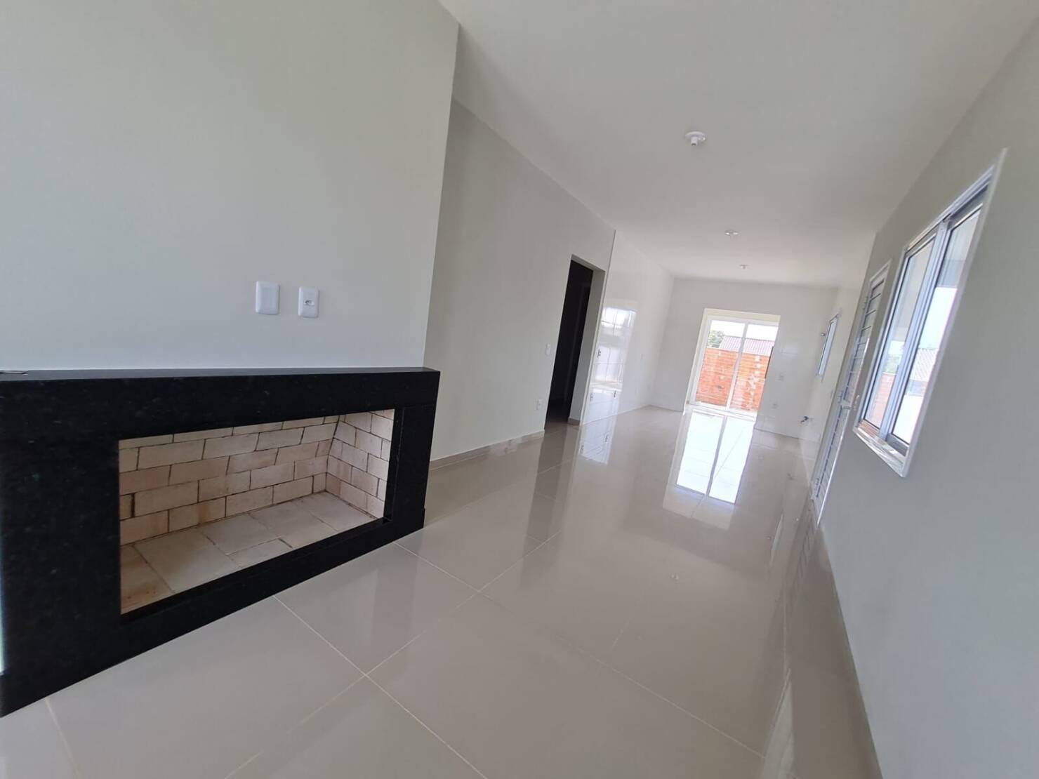 Casa à venda com 3 quartos, 102m² - Foto 8