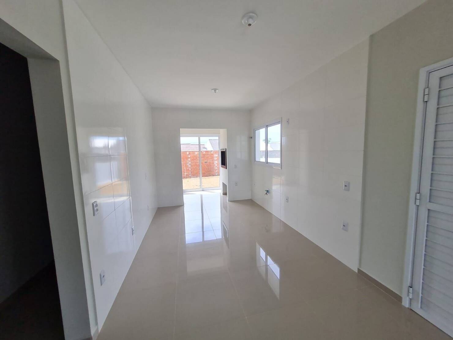 Casa à venda com 3 quartos, 102m² - Foto 13