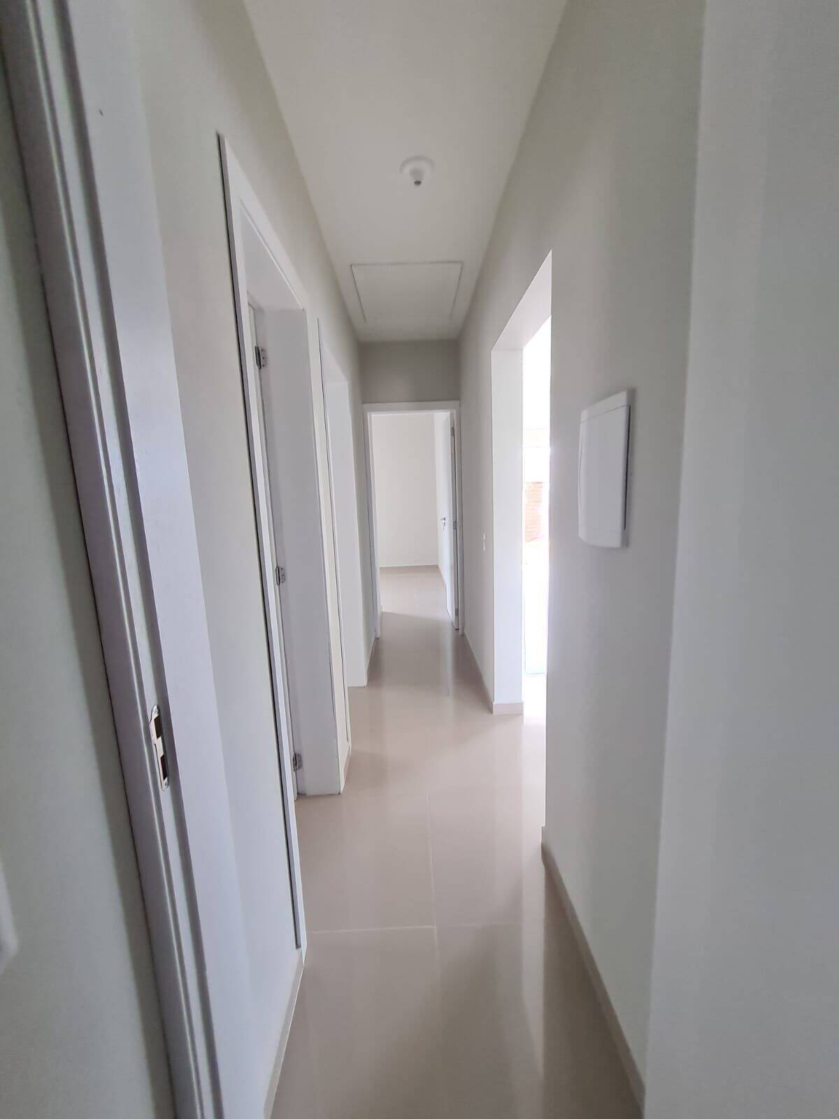 Casa à venda com 3 quartos, 102m² - Foto 14
