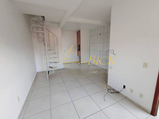 #1386 - Sobrado para Venda em Vera Cruz - RS - 2